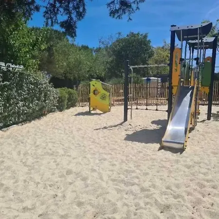 3 Etoiles - Piscine - Ccaideb *